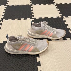 Adidas Women's Arkyn Grey Orange size 11 'Grey Orange